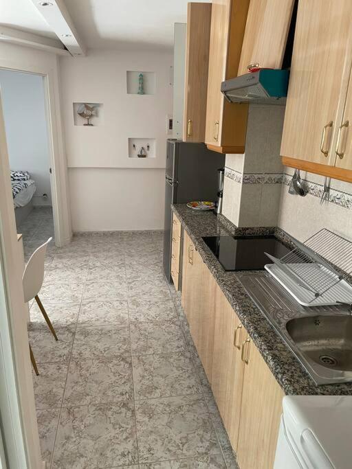 Giovina Living Av Suecia 150M From Beach Лос Кристианос Экстерьер фото