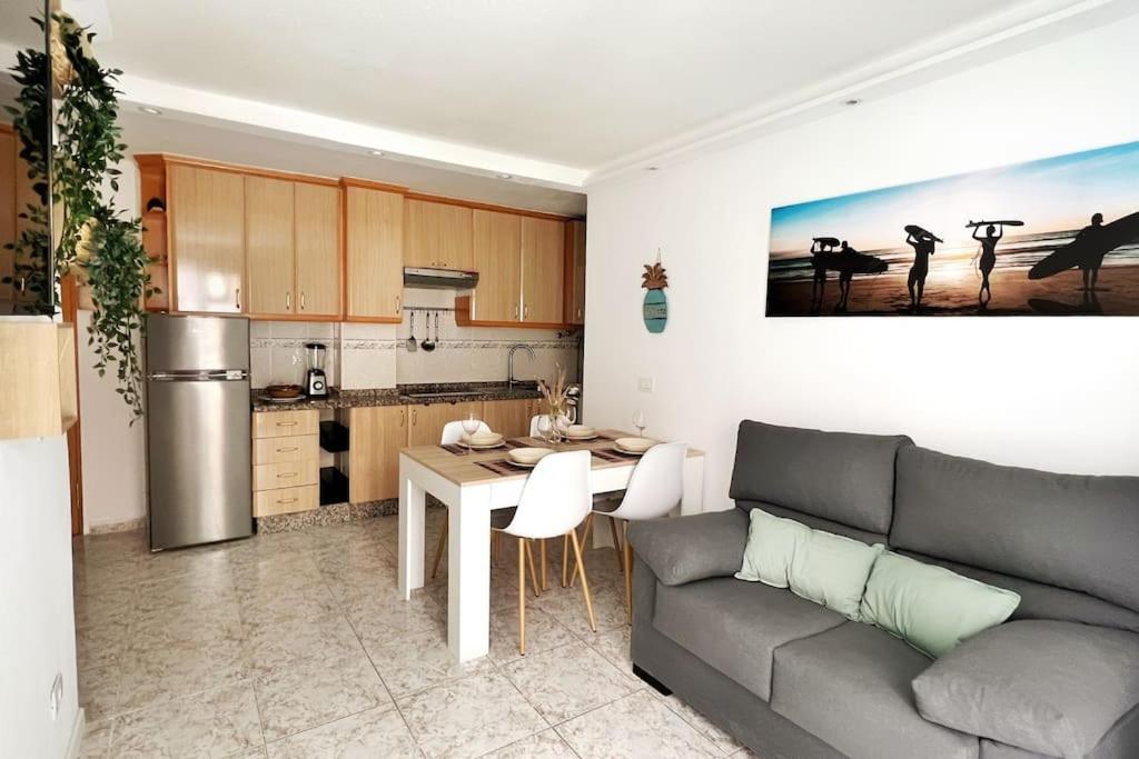 Giovina Living Av Suecia 150M From Beach Лос Кристианос Экстерьер фото