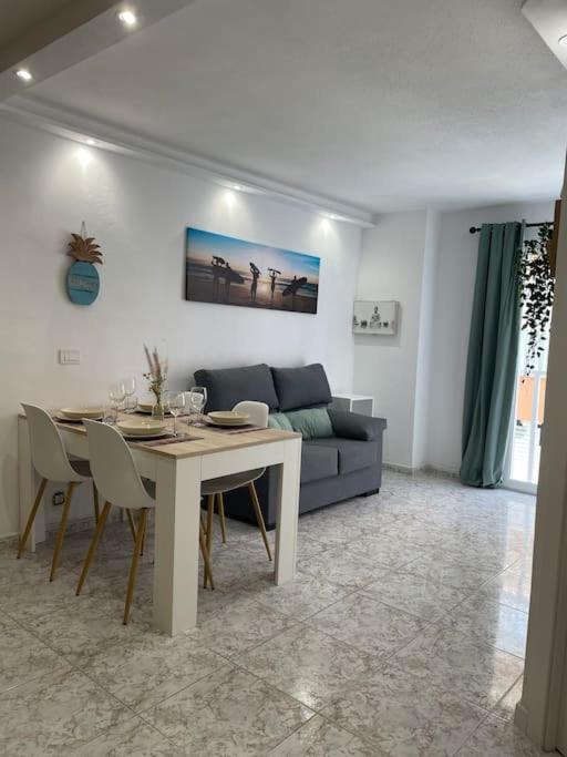 Giovina Living Av Suecia 150M From Beach Лос Кристианос Экстерьер фото